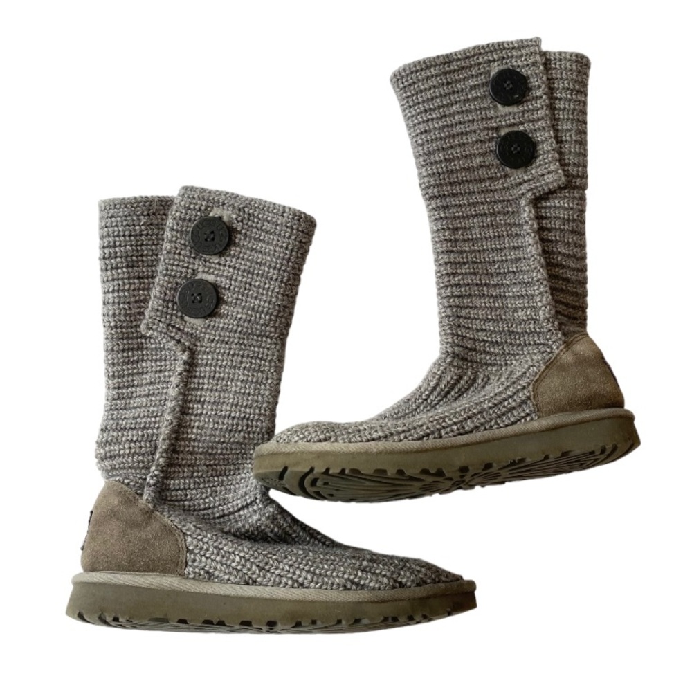 UGG Two Button Cardy Boot in Grey